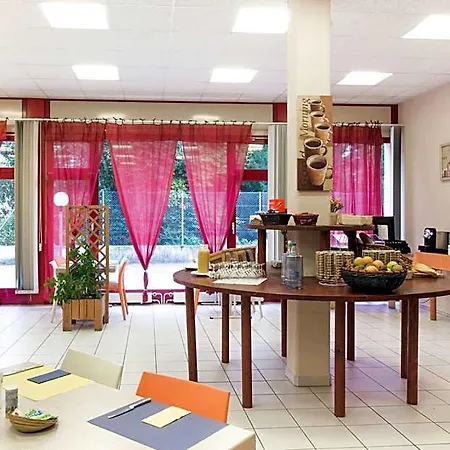 فندق Le Cedre بيش